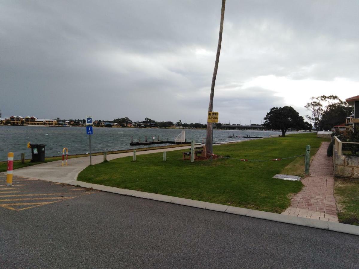 Mandurah Central Estuary Soldiers Cove Townhouse Exterior photo